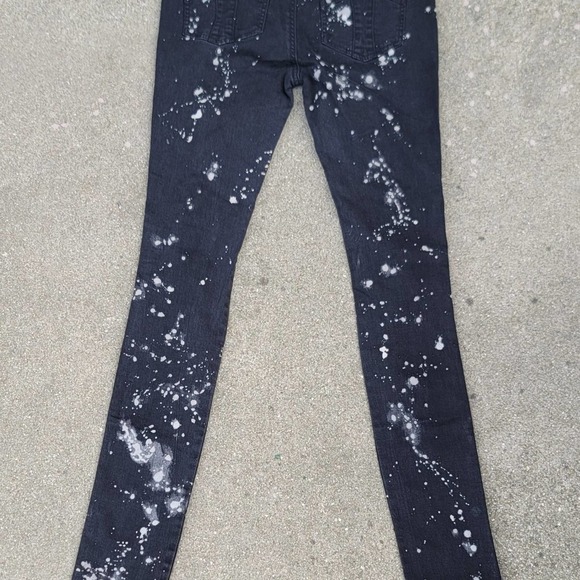 Tripp NYC Distressed Bleach-dyed  Skinny Jeans Skull Accents - Picture 2 of 6